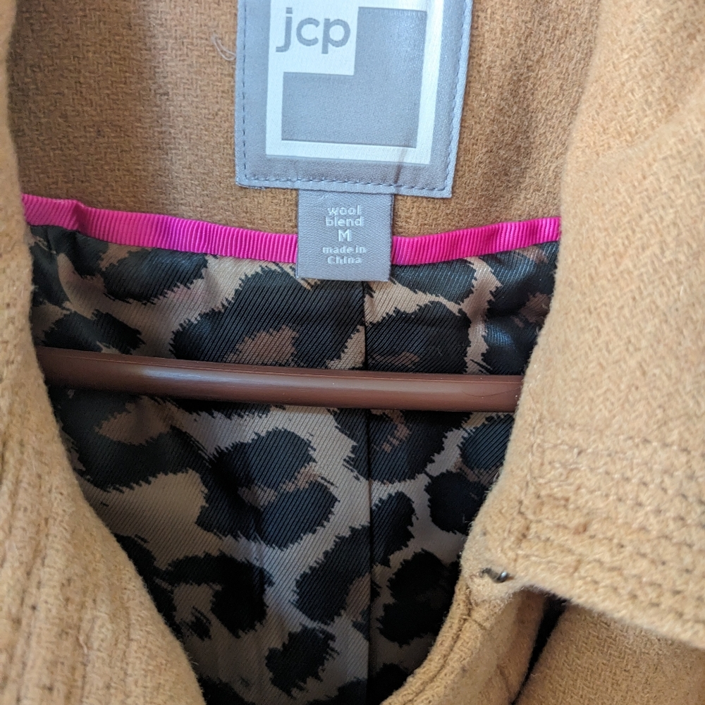 Coat - Picture 3 of 4